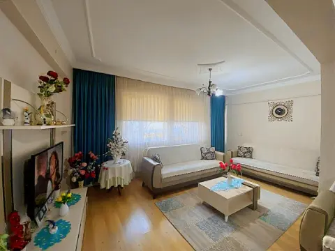 BİGA HAMDİBEY MAH. İNÖNÜ CADDESİ ÜZERİNDE SATILIK 2+1 DAİRE