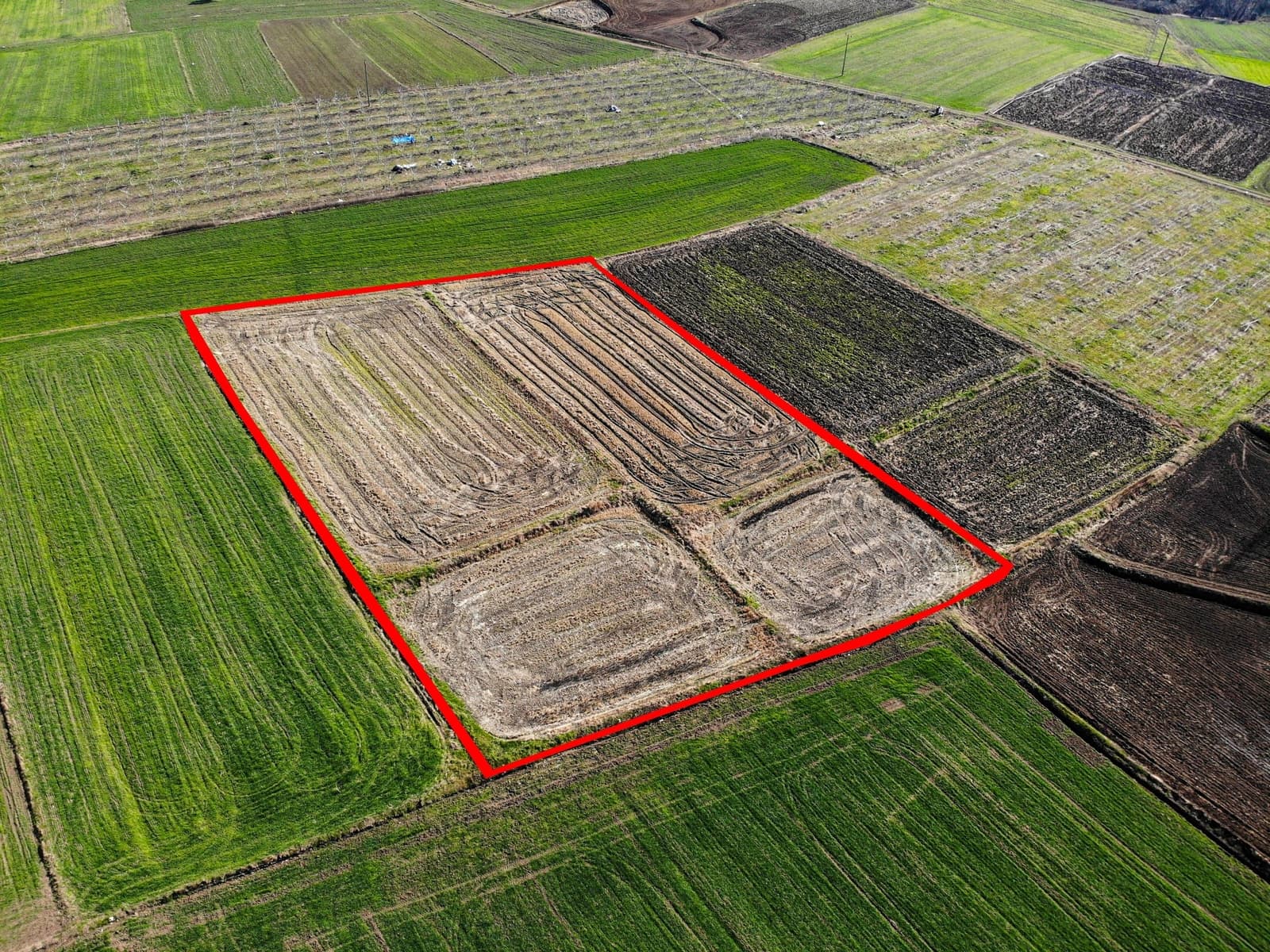 ÇANAKKALE BİGA ADLİYE KÖYÜ'NDE 6.357 M2 SATILIK TARLA